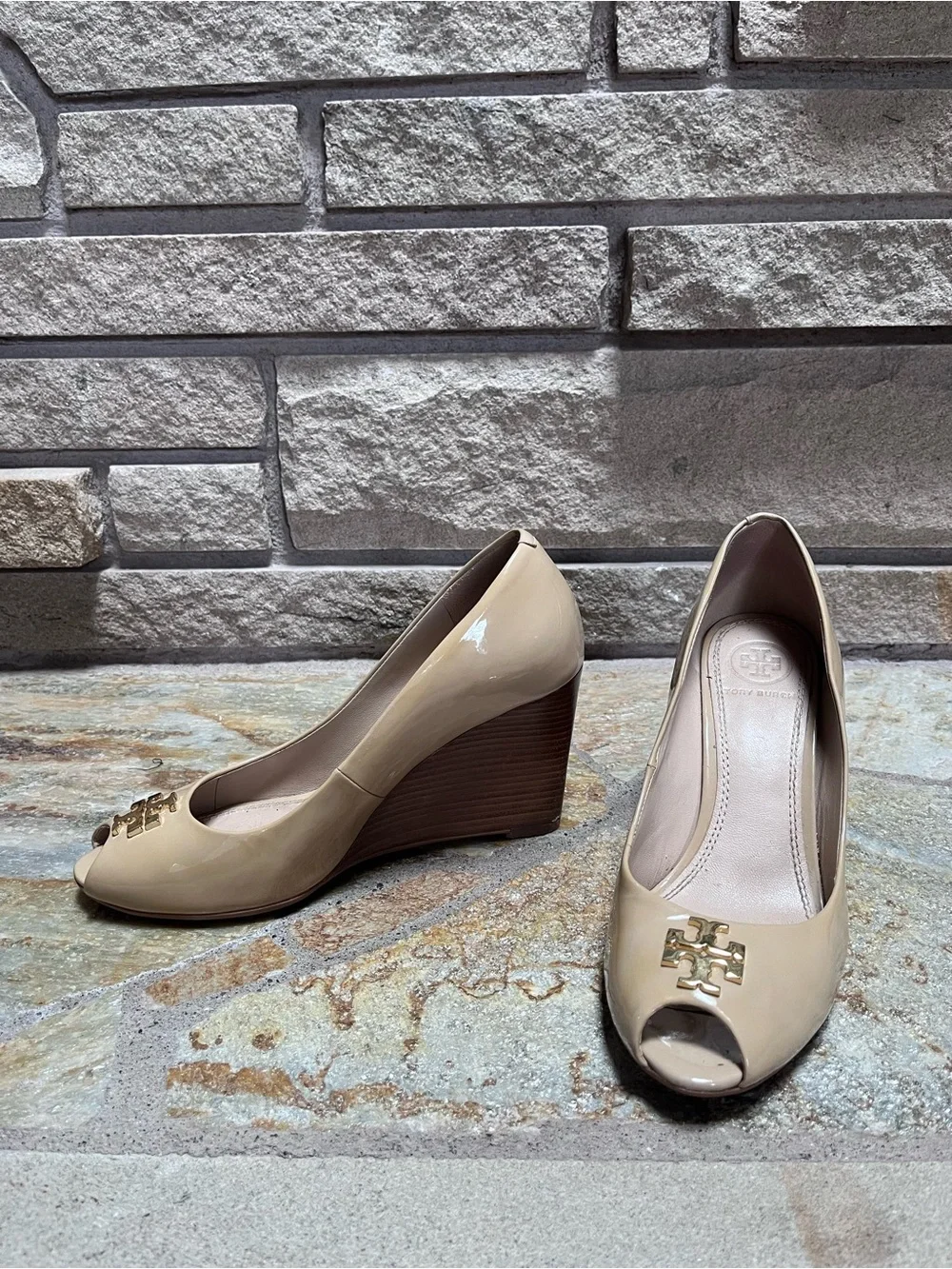 Tory Burch Beige Patent Leather Jade Peep Toe Wedge Pumps Size 6.5